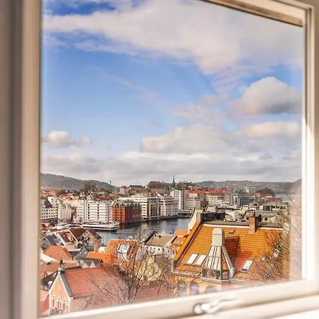 Authentic 2br With Views In Center Bergen