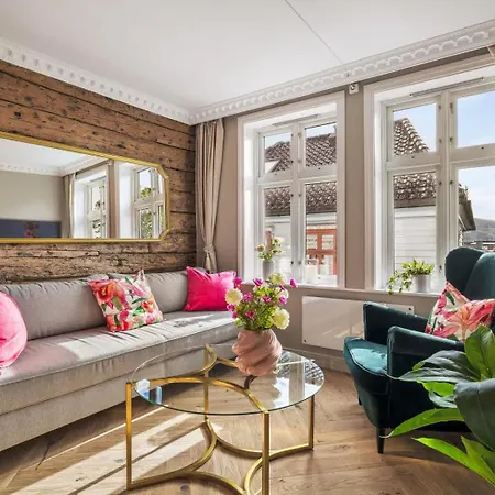 Authentic 2br With Views In Center