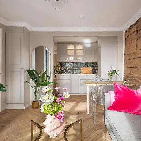 Daire Authentic 2br With Views In Center Bergen